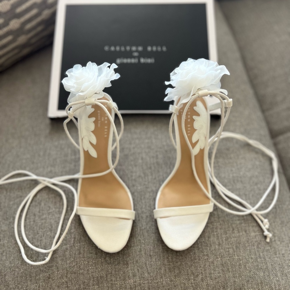 Gianni Bini Lace Up White Heels with Flower